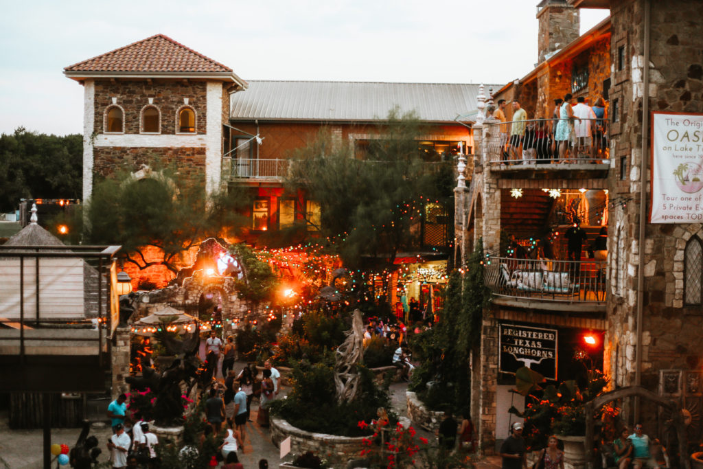 My top 5 favorite photography spots in Austin Texas 🤠✨ This Austin Texas photography guide has you covered for the best places to visit and photograph deep in the heart of Texas. #austintexas 