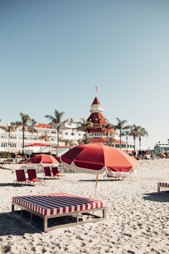 San Diego Travel Guide for the perfect California weekend getaway 🌴✨ Plan your San Diego vacation with my recs for your San Diego bucket list, San Diego Instagram spots, San Diego restaurants and San Diego beaches. Lay out on the beach at La Jolla Shores, dine on Mexican food in Old Town San Diego, explore Hotel del Coronado, and enjoy a night out in the Gaslamp Quarter. #sandiego #sandiegocalifornia #visitsandiego